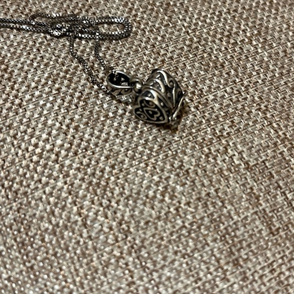 Vintage Sterling Silver charm Pendant. 925 Mark - Picture 8 of 10